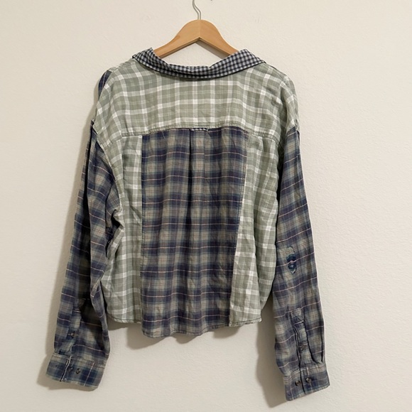 NWOT American Eagle Cropped Flannel Shirt - Picture 6 of 7